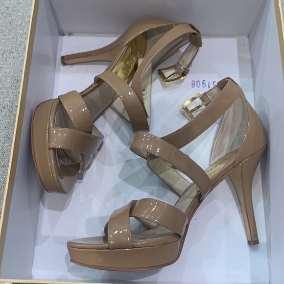 Platform Heels - Picture 14 of 14